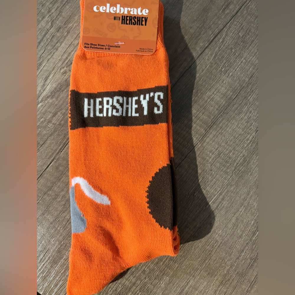 Hershey's Reese’s PB Cups Orange Socks. NWT.